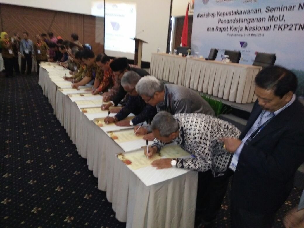Penandatanganan Naskah Kerjasama antara Perpustakaan Nasional Republik Indonesia (Perpusnas RI) dengan Perpustakaan Universitas Maritim Raja Ali Haji